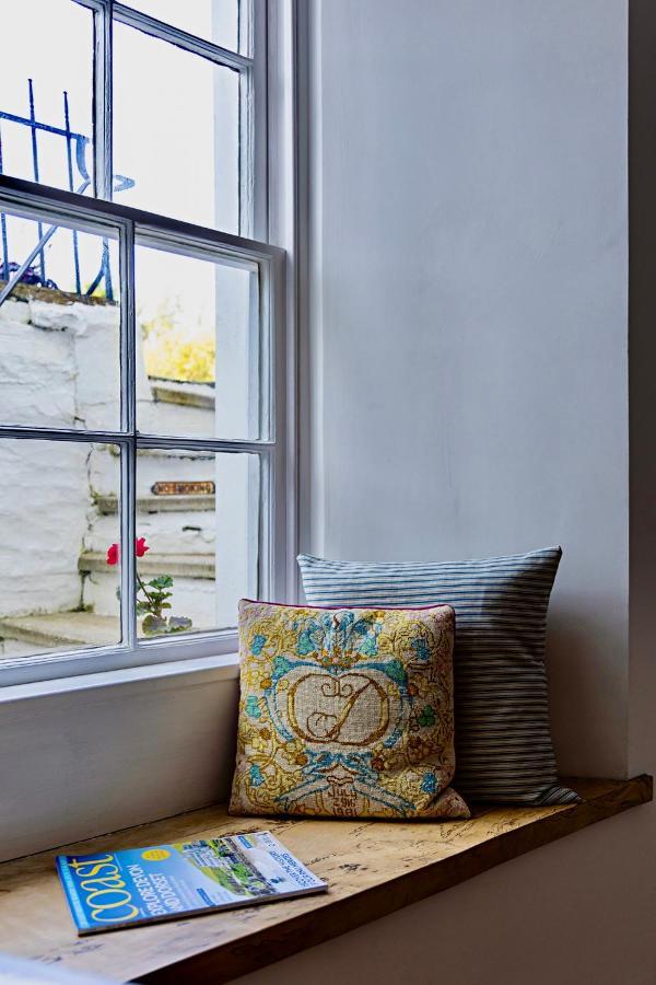 Paramount Apartments Ilfracombe, Arty Seaside Holiday Apartments ภายนอก รูปภาพ