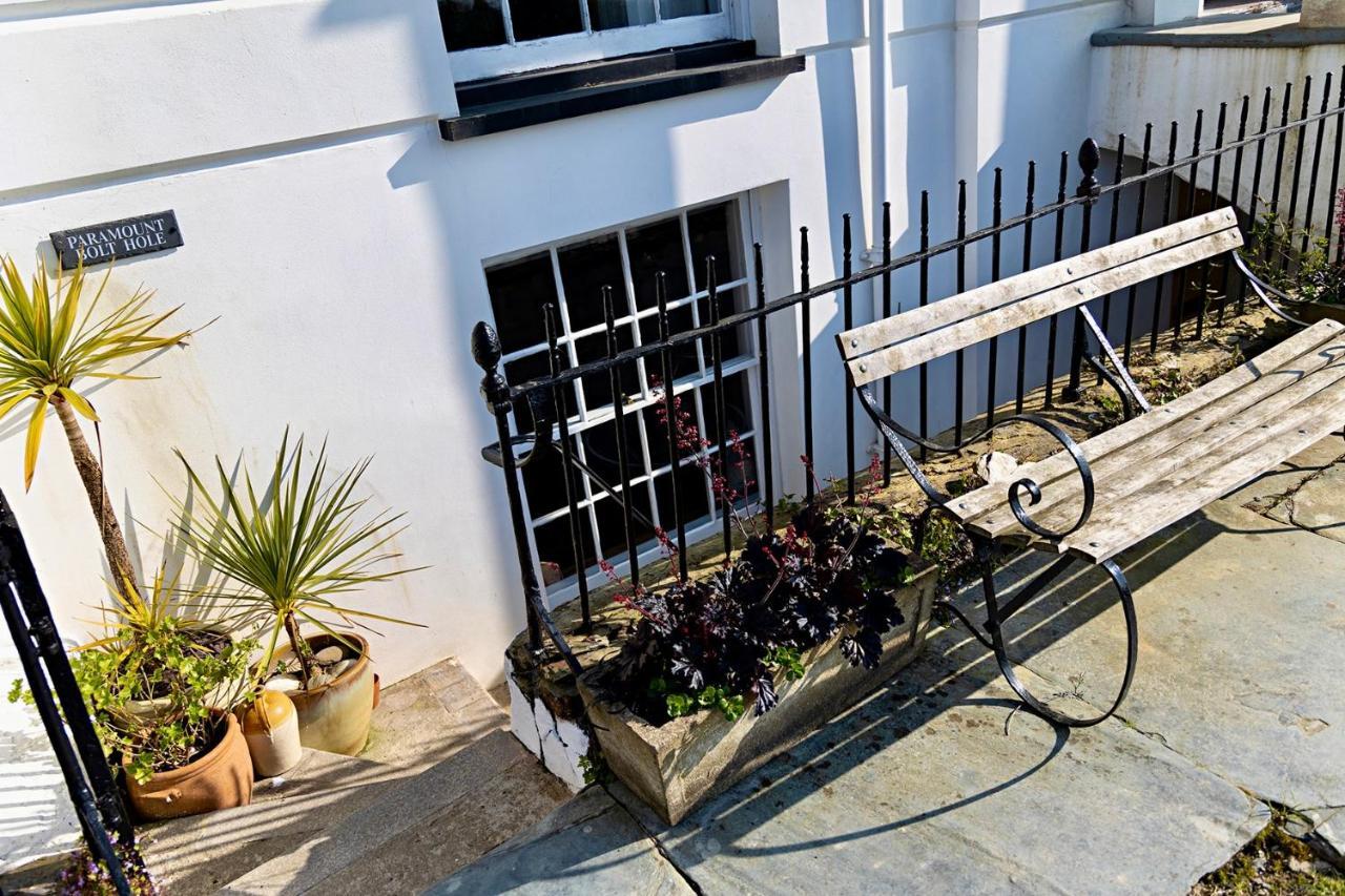 Paramount Apartments Ilfracombe, Arty Seaside Holiday Apartments ภายนอก รูปภาพ