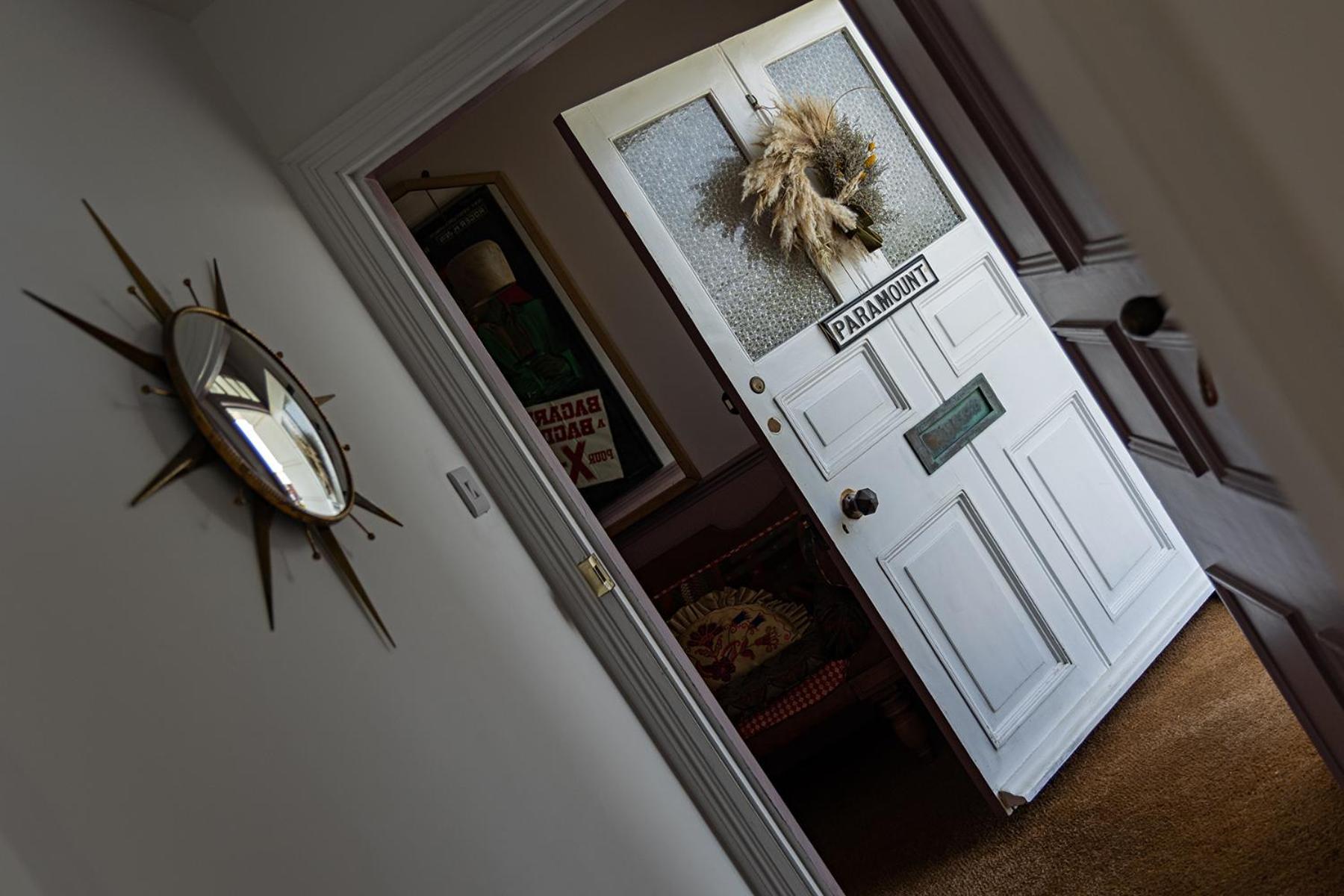 Paramount Apartments Ilfracombe, Arty Seaside Holiday Apartments ห้อง รูปภาพ